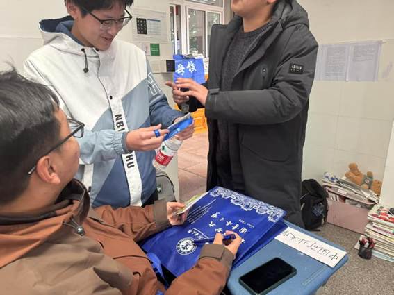 中国矿业大学的咨询处络绎不绝